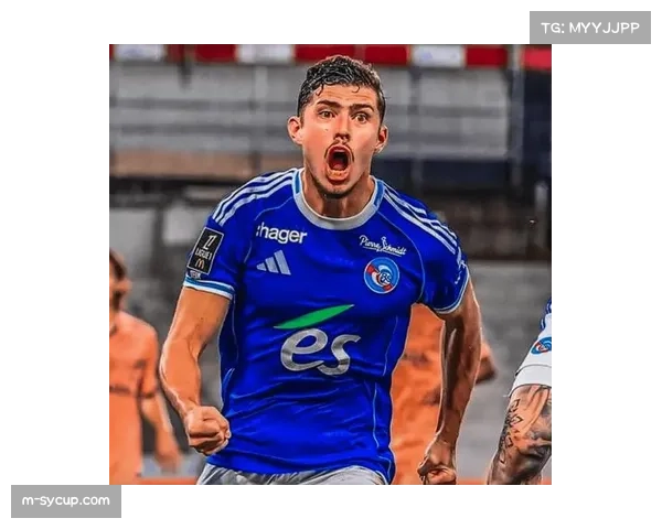 事件通讯：斯特拉斯堡绝平进球全过程，从后场长传到肋部撞墙配合